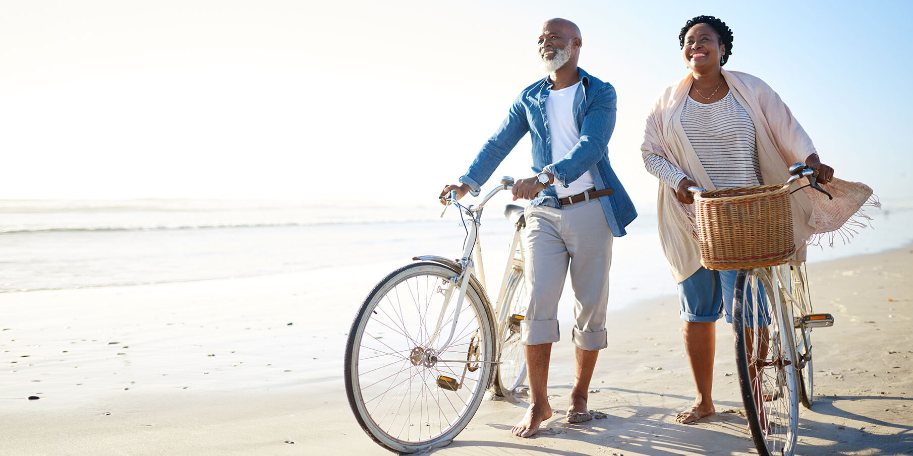 biking-the-beach-940079412