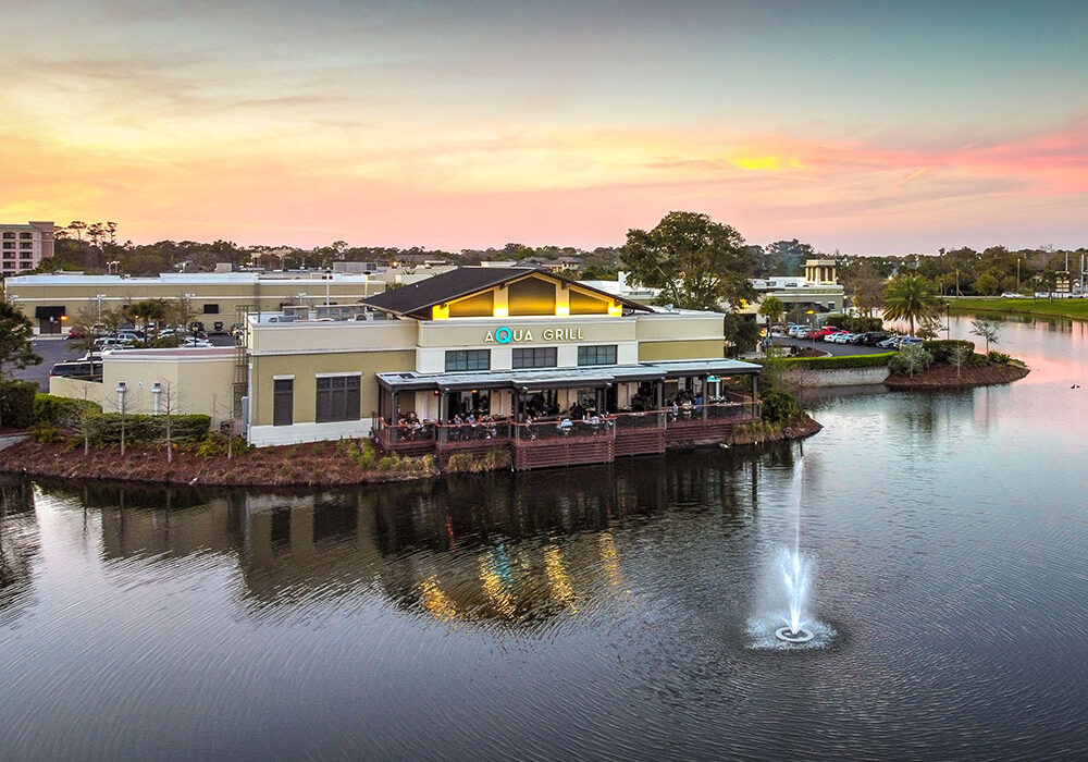 picknicking-at-beach-Aqua-Grill